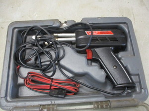 lot 26 image: Weller soldering iron