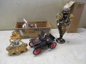 lot 38 image: Beam Collectibles and Vase