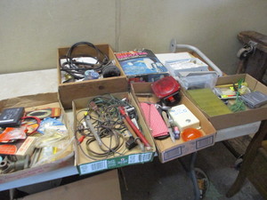 lot 52 image: Tools and hardware