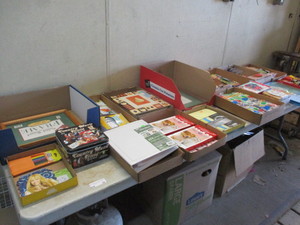 lot 60 image: Craft Supplies