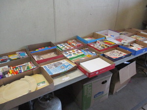 lot 72 image: Craft Supplies