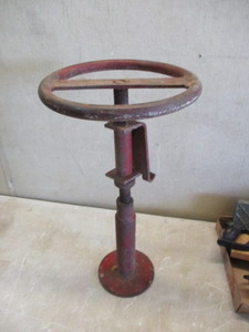 lot 90 image: Puller