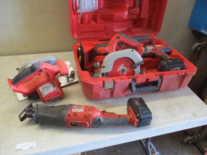 lot 120 image: 18V Milwaukee Tools