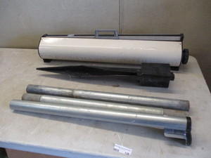 lot 138 image: Retractable clothesline