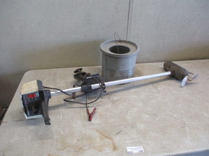 lot 139 image: Trolling Motor and Minnow Bucket
