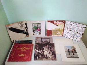 lot 9 image: Lot of 10 Records