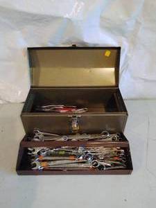 lot 93 image: Tool Box filled with tools
