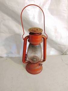 lot 105 image: Kerosene Lantern