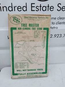 lot 131 image: Tree Master Non-Climbing Tree Stand