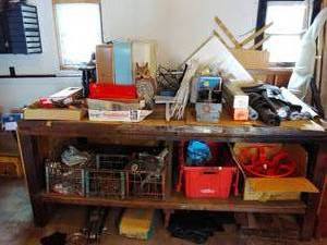 lot 137 image: Lot of Garage Items