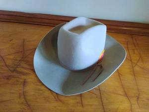lot 157 image: Earl Western Wear Cowboy Hat