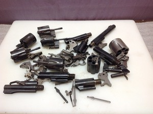 lot 2 image: Ruger 357 Magnum Security 6 Parts