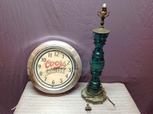 lot 48 image: Insulator Lamp & Coors Light Clock
