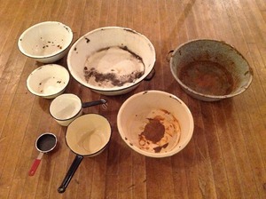 lot 72 image: Porcelain Bowls