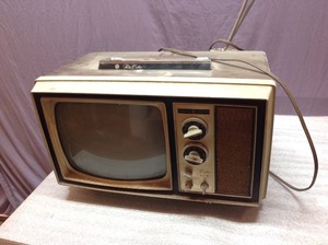 lot 81 image: Vintage GE Porta Color TV