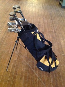 lot 111 image: Wilson Golf Bag & Golf Clubs