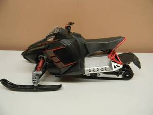 lot 31 image: INTERACTIVE TOY CONCEPTS - POLARIS SNOWMOBILE 600 CLEANFIRE INJECTION - VERY COOL - UNTESTED - APPROX 19 - SEE PICTURES
