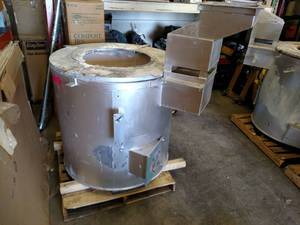 lot 4 image: Aluminum Smelting Furnace, Approx. ...