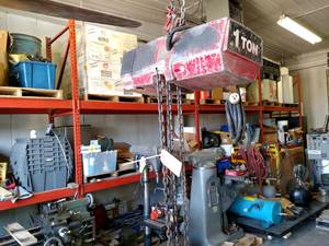 lot 30 image: Duff Norton 1 Ton Electric Chain Ho...