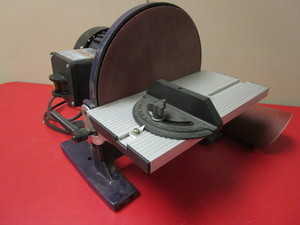 lot 903 image: CENTRAL MACHINERY 10 DISC SANDER