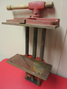 lot 914 image: CRAFTSMAN 10 WOODWORKING VISE