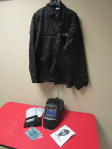 lot 922 image: ANT-FI X60 AUTO-DARKENING WELDING HELMET, IRONTON FLAME-RESISTANT WELDING JACKET, 2XL, GLOVES, NEW