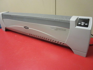 lot 927 image: LASKO ELECTRIC AIR HEATER