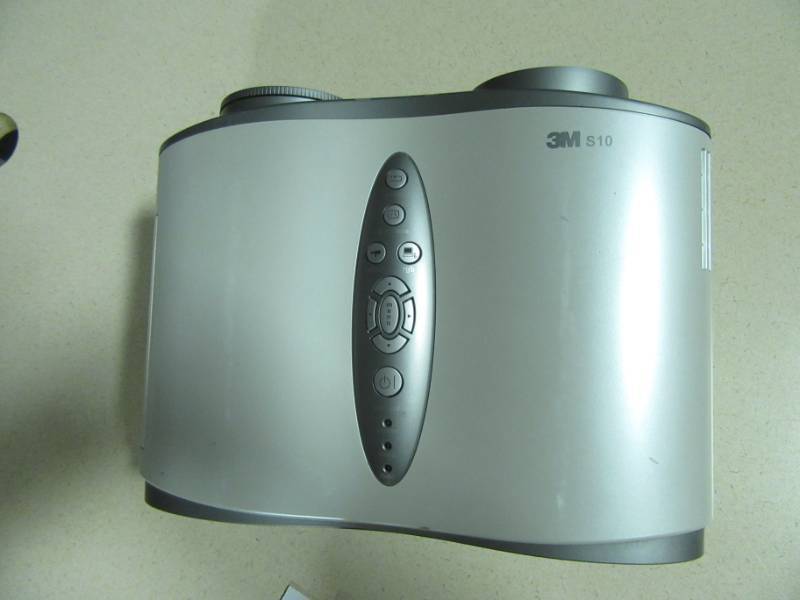 3M S10 LCD Projector