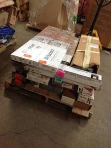 lot 4 image: MIXED PALLET OF ASSORTED FLOORING
