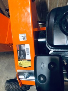 lot 49 image: YARDMAX Chipper Shredder YW7565 3 Diameter, Briggs & Stratton, CR950, 6.5HP, 208cc (GOOD CONDITION)