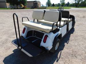 lot 10 image: Columbia 6P Gas Powered Golf Cart
