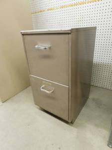 lot 18 image: 2 Drawer File Cabinet - 18 x 15 x 28(h)