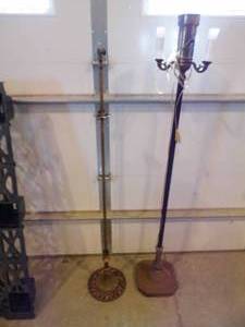 lot 30 image: Floor Lamps - Stand