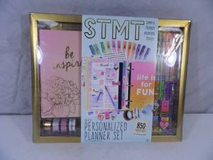 New 850 Piece Craft Set