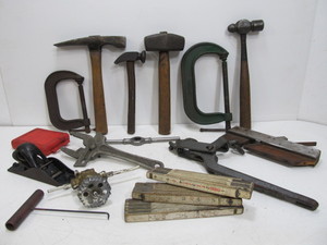 lot 15 image: Group of Vintage & Antique Tools 