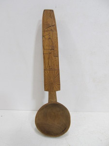 lot 28 image: Primitive Vintage Hand Carved Folk Art wooden Ladle 