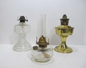 lot 105 image: Lot of 3 Oil Lamps