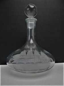 lot 122 image: Vintage Etched Crystal Ship Decanter