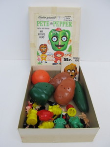 lot 148 image: Vintage MR. POTATO HEAD & Friends Toys wMany Accessories
