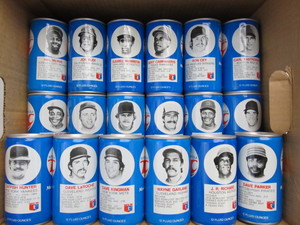 lot 150 image: Large Nearly Complete Set of Vintage RC COLA Major League Baseball Player Soda Cans