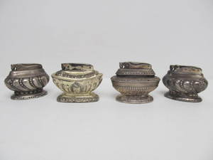 lot 170 image: Lot of 4 Vintage RONSON Aladdin Lamp Style Table Lighters
