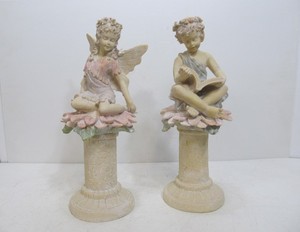 lot 302 image: Pair of Contemporary Neoclassical Statues