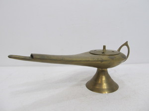 lot 249 image: Vintage Solid Brass Genie Lamp Incense Burner 