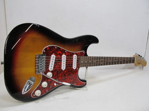 lot 319 image: Working Fender SQUIER Strat Electric Guitar