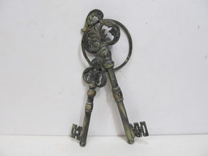 lot 78 image: Large Vintage Metal Keys