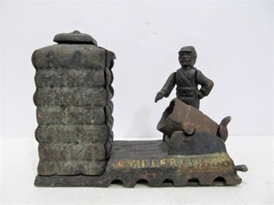 lot 83 image: Vintage 1970s Cast Iron Mechanical Artillery Coin Bank