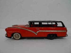 lot 200 image: Vintage Japanese Tin Litho Toy Car