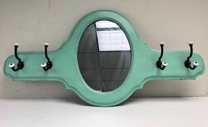lot 32 image: EN Large Vintage Wooden ETHAN ALLEN HatCoat Rack wMirror 