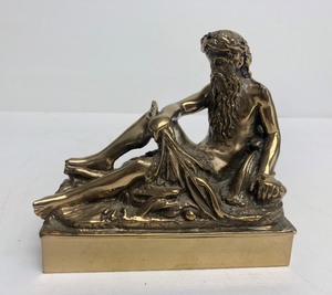 lot 18 image: Antique Heavy Figural Bronze Sculpture