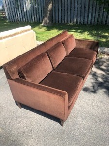 lot 323 image: Nice Mid Century Style ROOM & BOARD Chocolate Brown Sofa